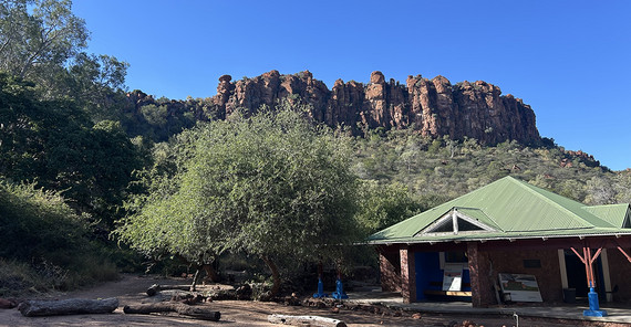 Haus vor einem Berg