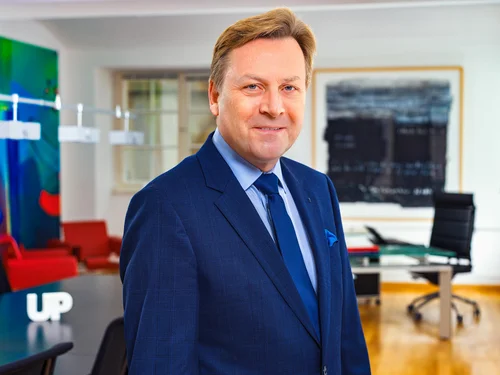 Das Bild zeigt den Präsidenten der Universität Potsdam, Professor Oliver Günther, Ph.D.