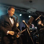 Mann mit Saxophon