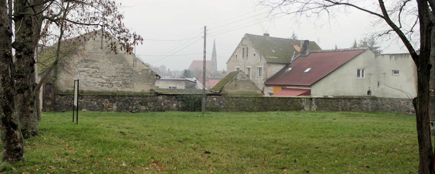 Blick über den abgeräumten Jüdischen Friedhof in Chojna