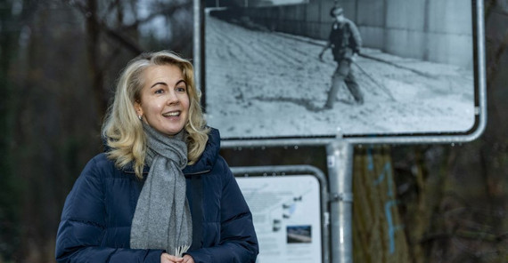 Das Bild zeigt Linda Teutenberg. Das Foto ist von Tobias Hopfgarten.