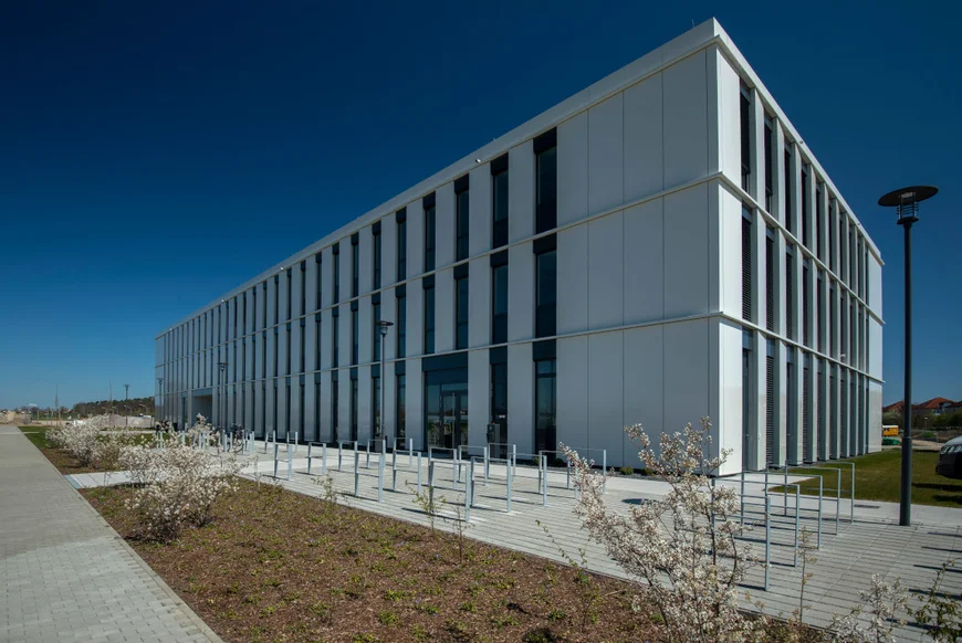 Institut für Informatik und Computational Science Potsdam