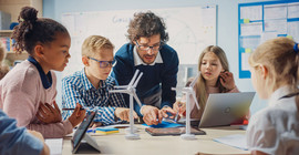 Wie gelingt digital unterstütztes Lernen in der Schule? Die Transfertagung von "lernen:digital" präsentiert neueste Erkenntnisse aus der Wissenschaft.