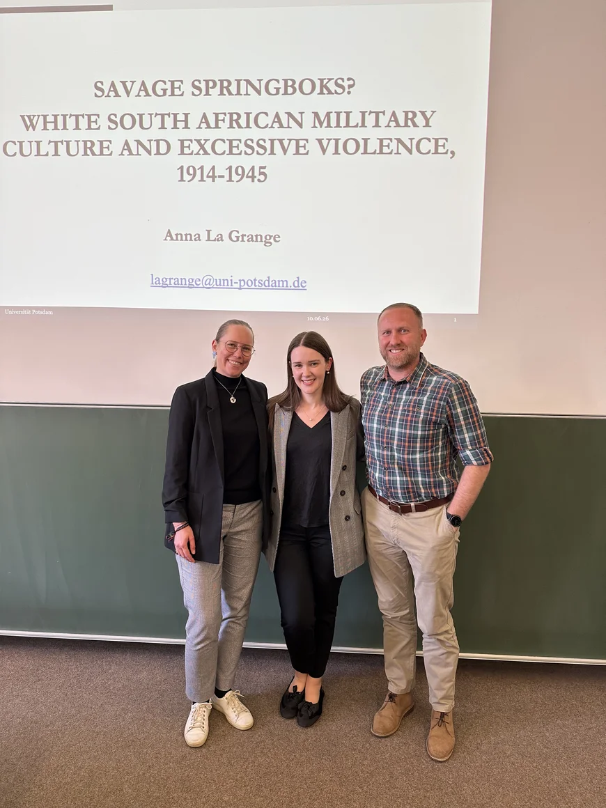 Im Bild Anna La Grange und die beiden Gutachter Prof. Dr. Marcia Schenck, Universität Potsdam, und Dr. Evert Kleinhans, Stellenbosch University.