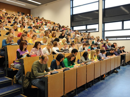 Studierende im Hörsaal