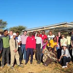 Gruppenfoto des NamTip-Workshops auf einem Farmgelände