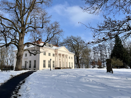 Das Schlösschen am Hofgeismarer Gesundbrunnen, Teil der Evangelischen Akademie