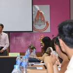 Dr. Charn giving his talk about physical exercise in elderly