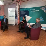 Experten des Netzwerkes und externe Unterstützer im Gespräch Thema Nano.