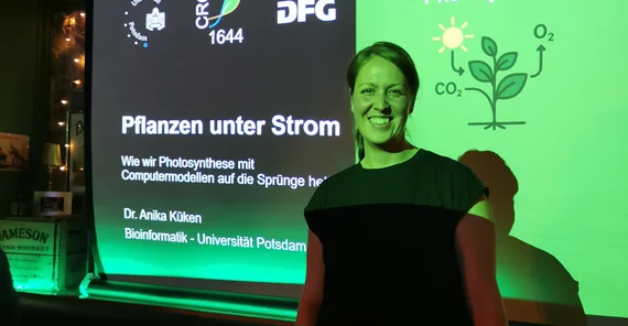 Dr. Anika Küken at Pint of Science Festival 2025
