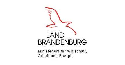 Logo Ministerium für Wirtschaft, Arbeit und Energie des Landes Brandenburg: roter Adler auf weißen Hintergrund mit schwarzen Schriftzug Land Brandenburg