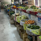 Obststände auf dem Badung-Markt.