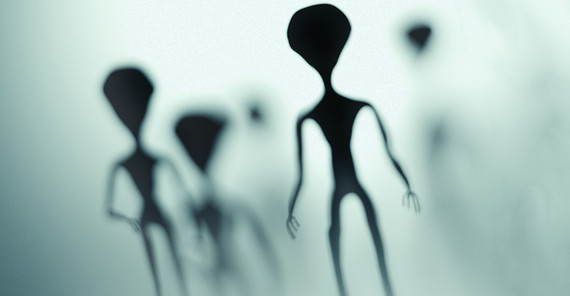 Wenn die Aliens kommen | Foto: Adobe Stock/ vchalup