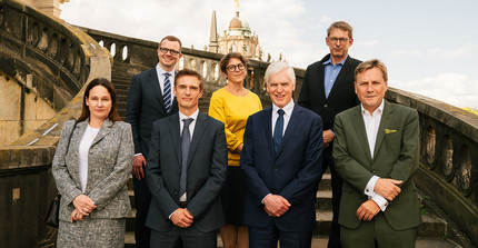 Die Delegation der Macquarie University (Sydney) mit dem Präsident der Universität Potsdam Prof. Oliver Günther, Ph.D. (rechts) und der Leiterin des International Office der Hochschule Katharina Schmitt (Mitte).