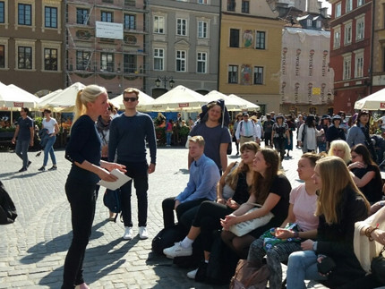 Studentische Päsentationen auf dem Alten Markt in Warschau