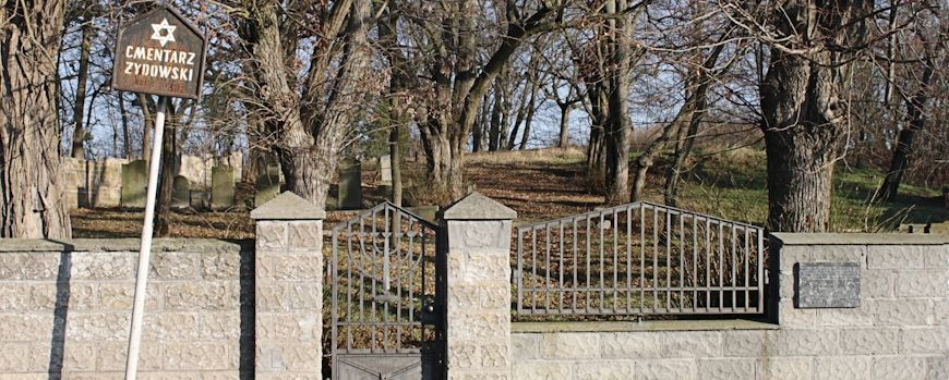 Eingang zum Jüdischen Friedhof in Witnica
