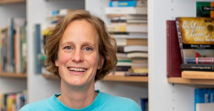 Portraitfoto von Prof. Dr. Anja Schwarz