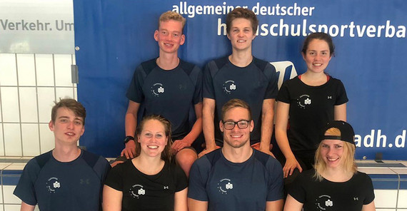 Das Schwimm-Team der Universität Potsdam bei den deutschen Hochschulmeisterschaften 2019. Foto: Tim-Thorben Suck.