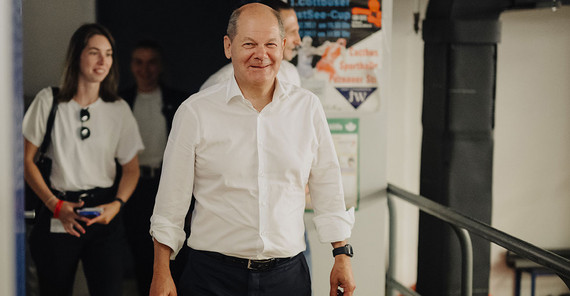 Bundeskanzler Olaf Scholz besuchte an der Uni Potsdam das Boxtraining des Jugendsozialprojekts FAIR des Universitätssportvereins