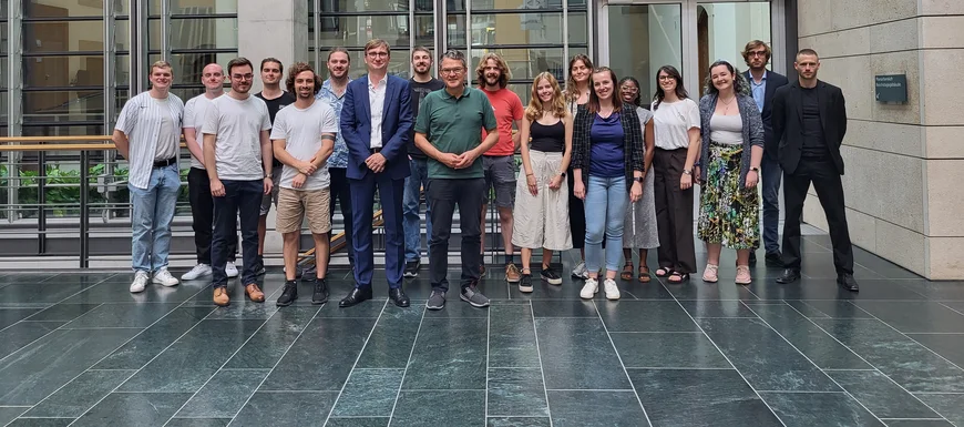 Gruppenbild mit MdB Roderich Kiesewetter im Jakob-Kaiser-Haus