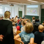 Kinder in eine Hörsaal