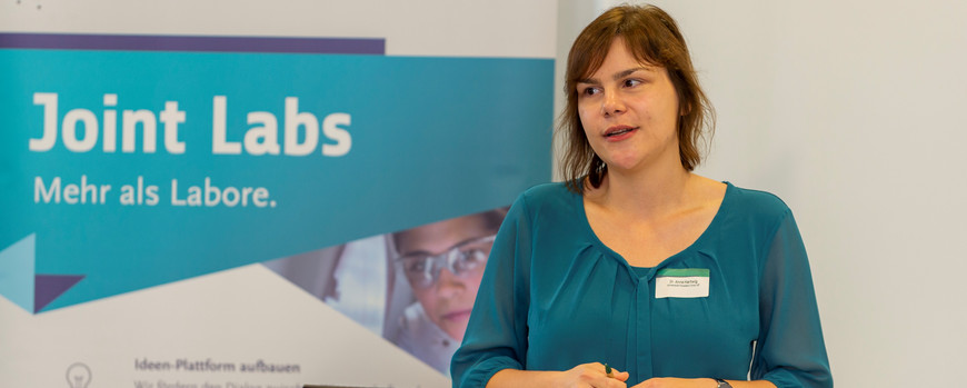 Dr. Anne Hartwig erklärt ihre Motivation zur Forschung in Joint Labs