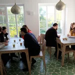 Teamübung am Tisch