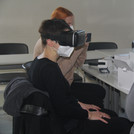 Techniktestung (VR-Brillen) im Geschichtsdidaktikseminar durch Seminarteilnehmende