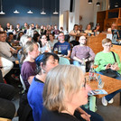 Das vollbesetzte Café Kellermann