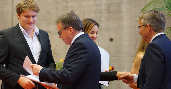 Festakt zur Absolventenverabschiedung