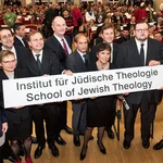 Historisch: Gründung des Instituts für Jüdische Theologie im Audimax 