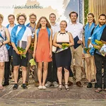 Gruppenfoto der Jahrgangsbesten der Mathematisch-Naturwissenschaftlichen Fakultät.