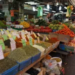 Gewürze auf dem Carmel Markt