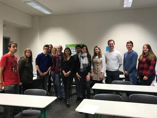 Deutsche und polnische Studierende im Lehrraum