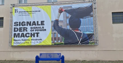 Poster für die Ausstellung Signale der Macht im Brandenburg Museum in Potsdam