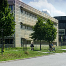 Der Campus Golm - Der "goldene Käfig" und das IKMZ