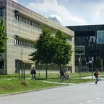 Der Campus Golm - Der "goldene Käfig" und das IKMZ