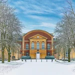 Keine Spuren im Schnee: Im Corona-Winter finden im Audimax keine Vorlesungen statt.