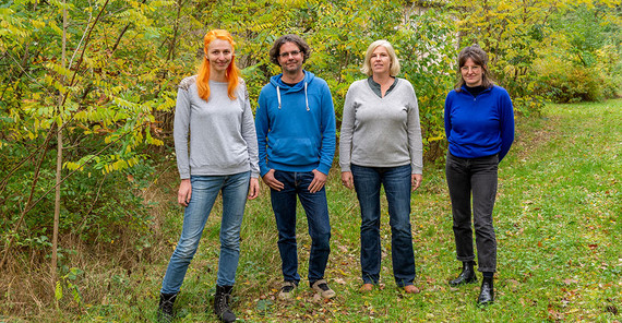 The team (from left): Luisa Gedon, Dr. Torsten Lipp, Dr. Jennifer Schulz, Luca Durstewitz, and Lea Matscheroth (not in the photo).