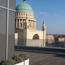 Blick von der Wissenschaftsetage auf die St. Nikolaikirche und den Brandenburgischen Landtag