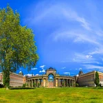 Colonnade, a portico between the historic buildings of the New Palais