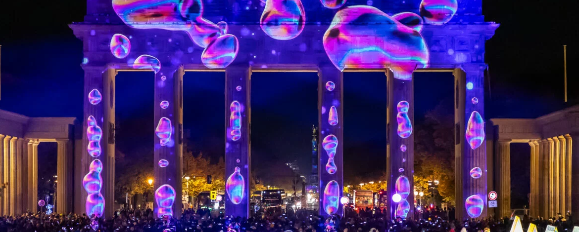 Brandenburger Tor beleuchtet - 