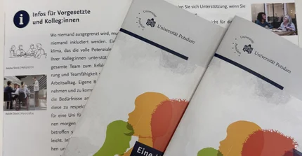 Foto der Broschüre "Eine Uni für alle"