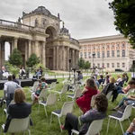Ein Blick in die Zukunft vor der Kulisse der Kolonnade am Neuen Palais