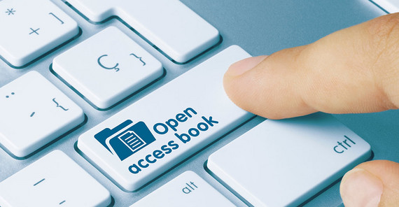 Tastatur auf der "open access book" steht.