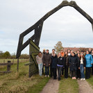 Gruppenbild vor der Forschungsstation Gülpe