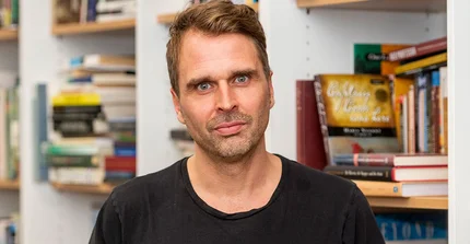 Portraitfoto von Prof. Dr. Lars Eckstein
