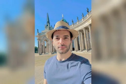 Daniel bei der Zeugnisübergabe