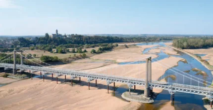 Die auf ein Flüsschen zusammenge- schrumpfte Loire im französischen Département Charente-Maritime