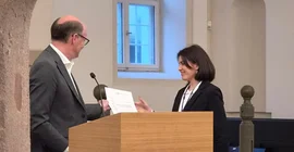 Übergabe des Preises an Dr. Chiara Streitbörger